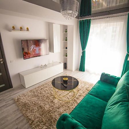 Toto'S Apartment Constanta Bagian luar foto