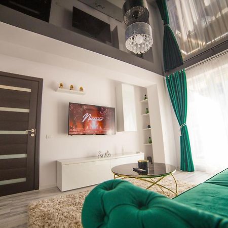 Toto'S Apartment Constanta Bagian luar foto