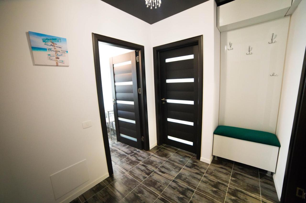 Toto'S Apartment Constanta Bagian luar foto
