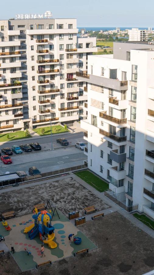 Toto'S Apartment Constanta Bagian luar foto