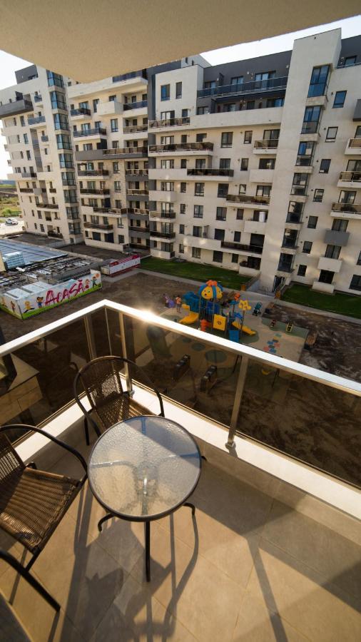 Toto'S Apartment Constanta Bagian luar foto