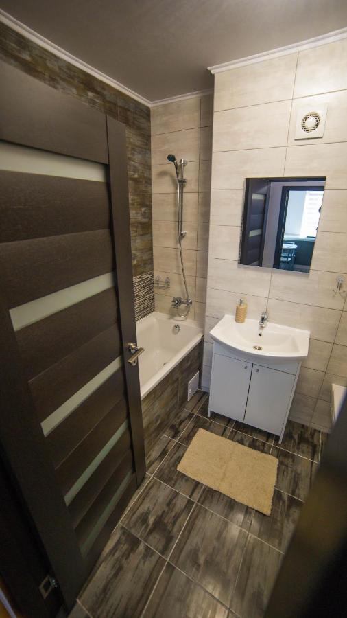 Toto'S Apartment Constanta Bagian luar foto