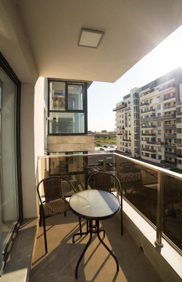 Toto'S Apartment Constanta Bagian luar foto