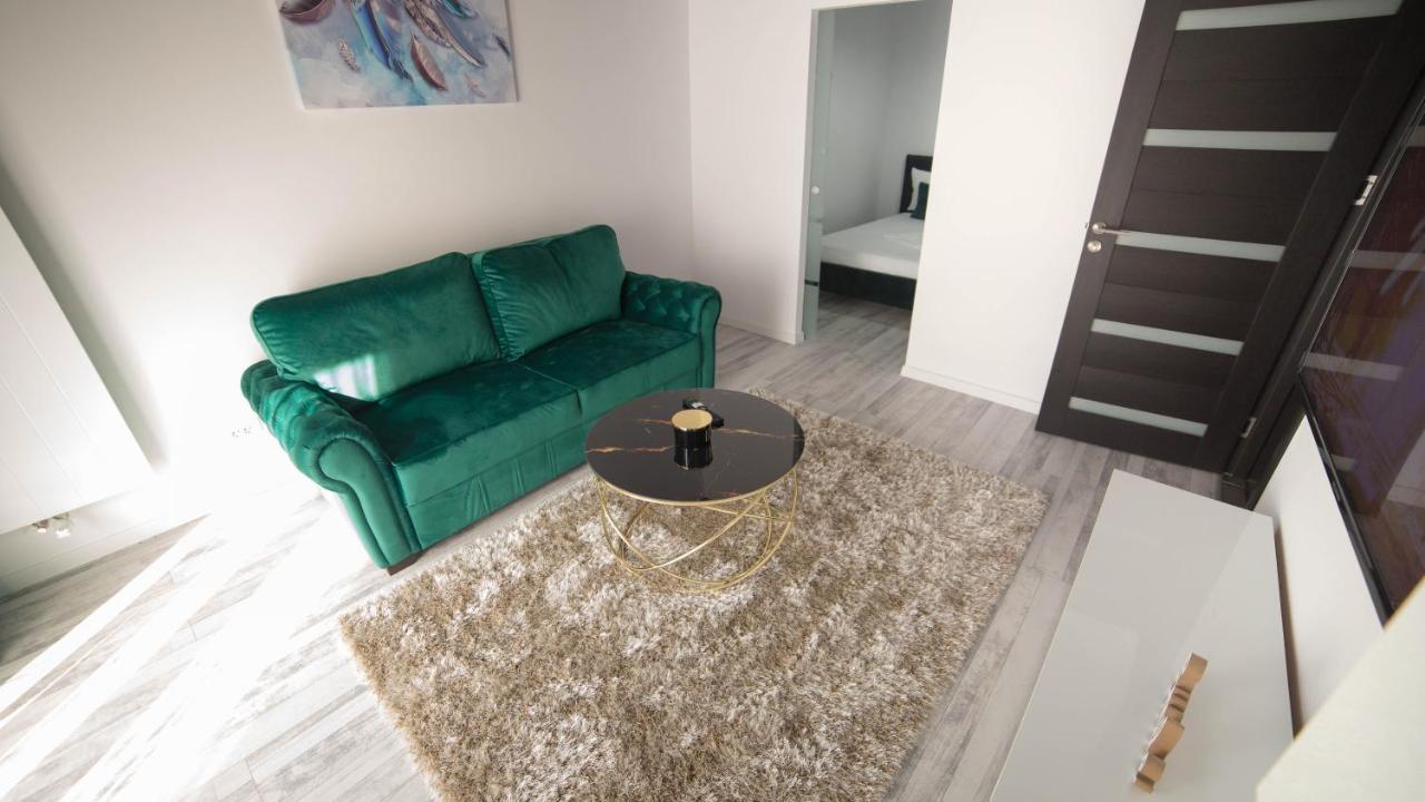 Toto'S Apartment Constanta Bagian luar foto