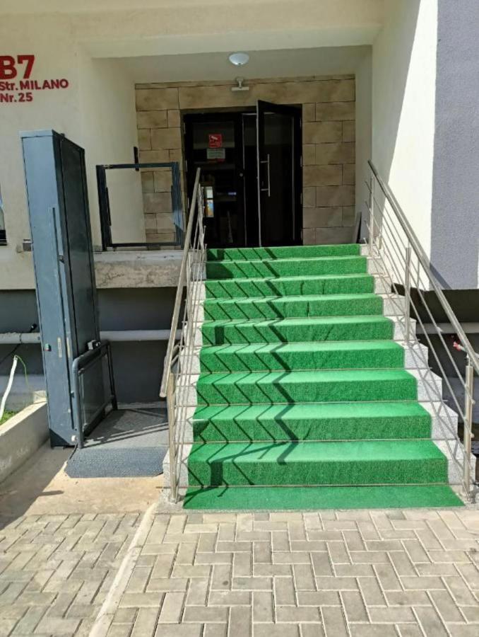 Toto'S Apartment Constanta Bagian luar foto