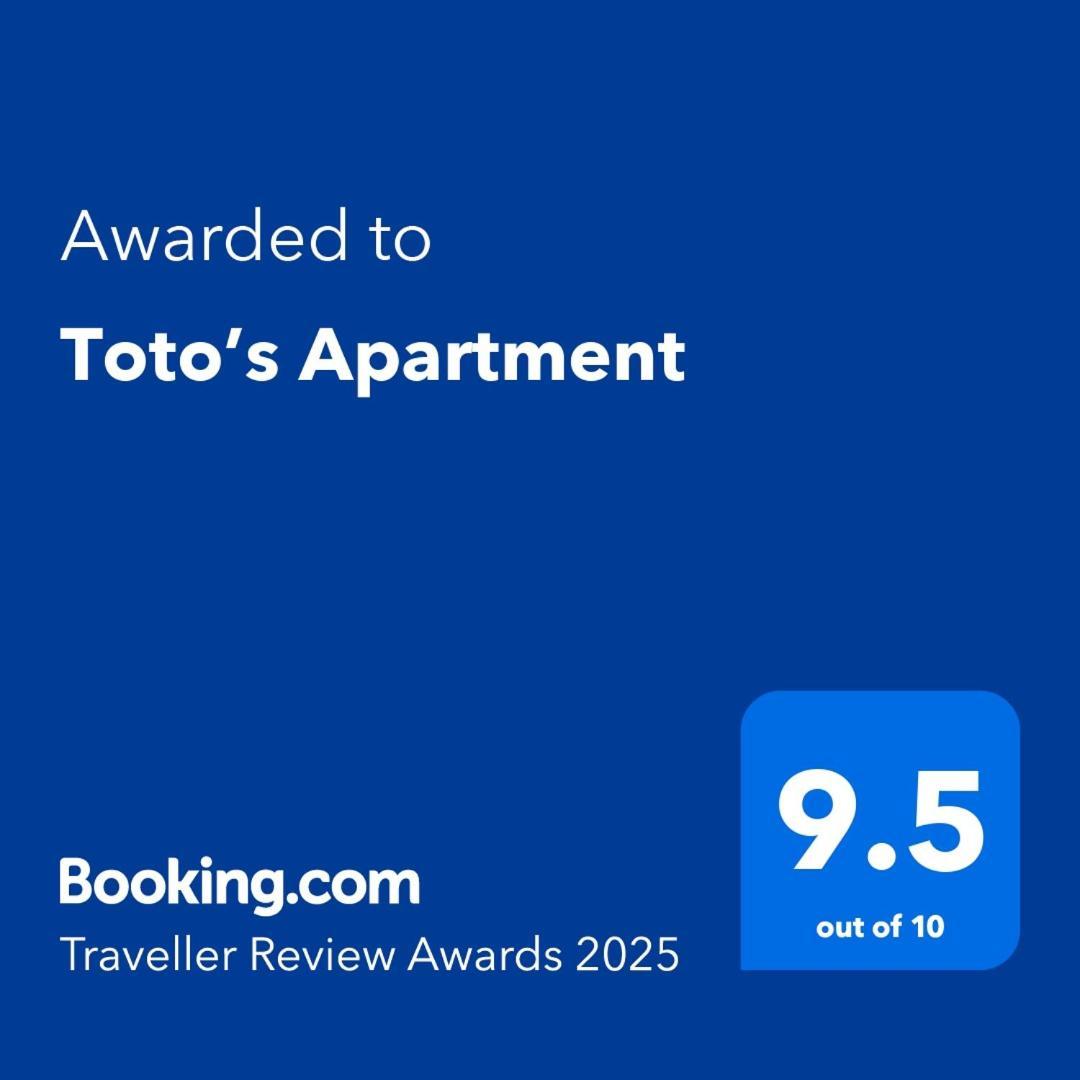 Toto'S Apartment Constanta Bagian luar foto